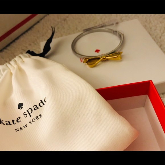 LAST ONE❗️🥀Kate Spade New York Bow bangle -NWT🥀 - Picture 4 of 6
